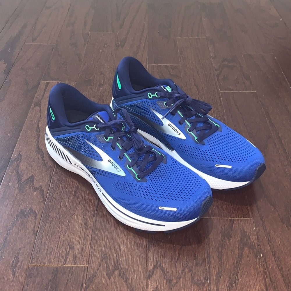 Brooks Adrenaline 22 - NEW